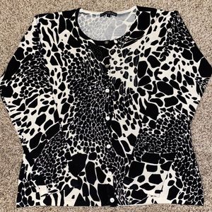 Pierri New York Ladies Sweater L . NWOT.